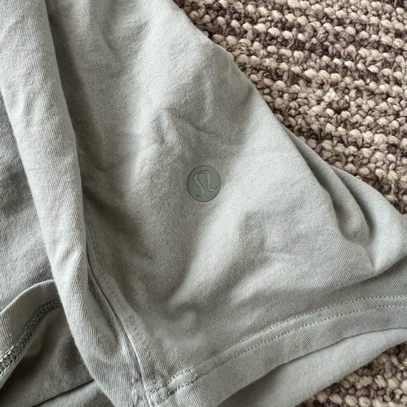 2 Lululemon tanks - Picture 3 of 3